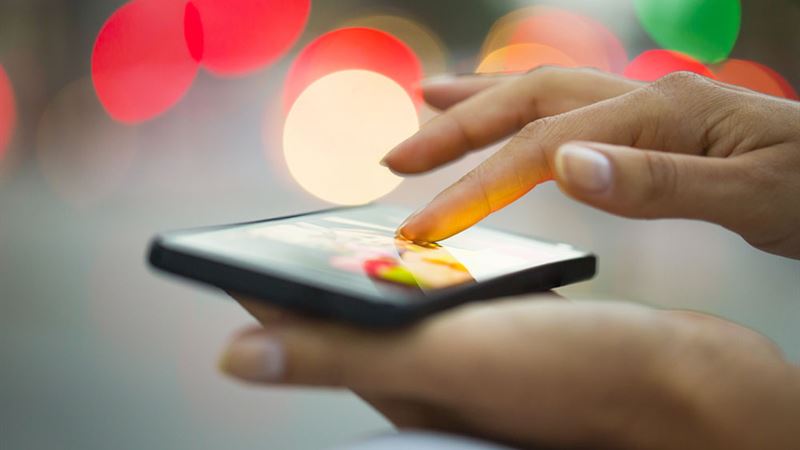 Understanding the Appeal of Touchscreen Smartphones and Key Factors to Consider Before Buying