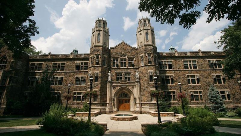 Strategies to Secure Admission into Premier MBA Programs