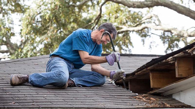 Essential Factors to Consider When Selecting a Roofing Contractor for Your Home