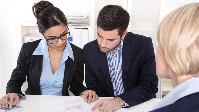 Comprehensive Guide to Hiring the Right Business Consultant for Your Enterprise