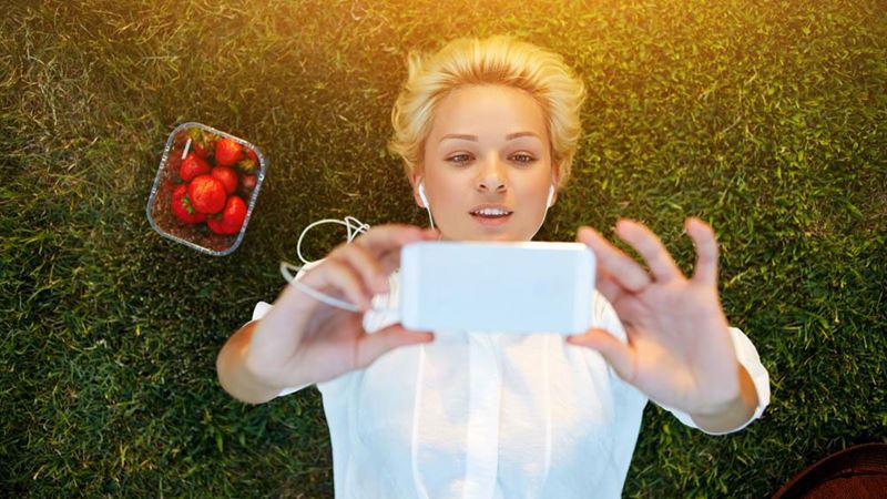 Comprehensive Guide to the Google Pixel Smartphone: Features, Variants, and User Insights