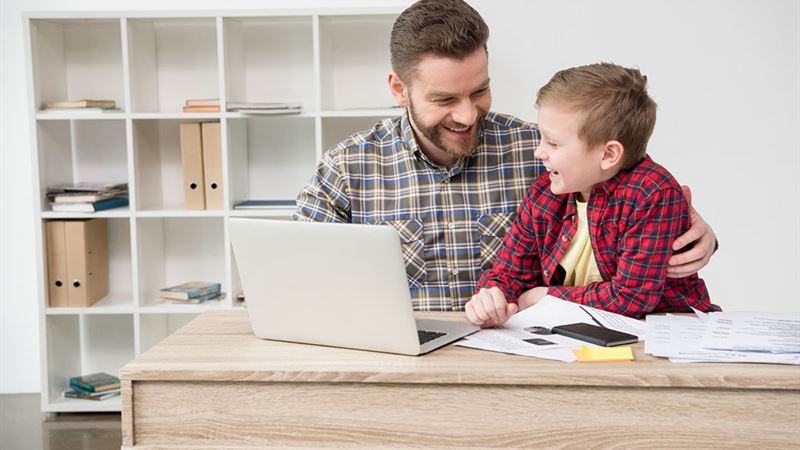 Versatile Adjustable-Height Folding Tables for Home and Office Use