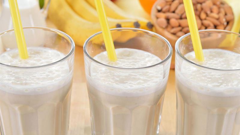 Delicious and Nutritious Almond Milk Smoothie Recipes to Refresh Your Day