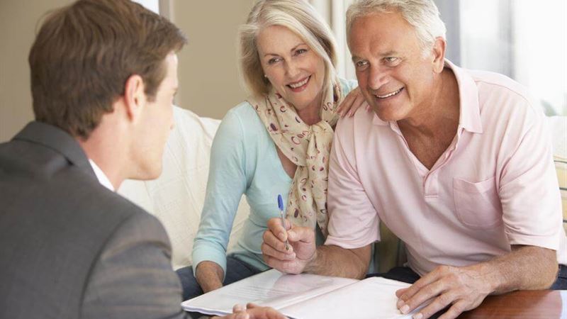 Comprehensive Guide to Transitioning Into Senior Living Communities