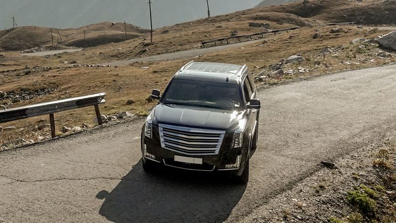 Comprehensive Guide to the Lexus LX 470: Features, Performance, and Luxury Insights