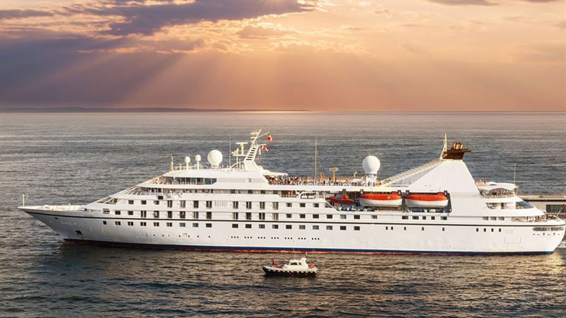 Exploring the Premier Luxurious Cruise Lines for an Unmatched Maritime Experience