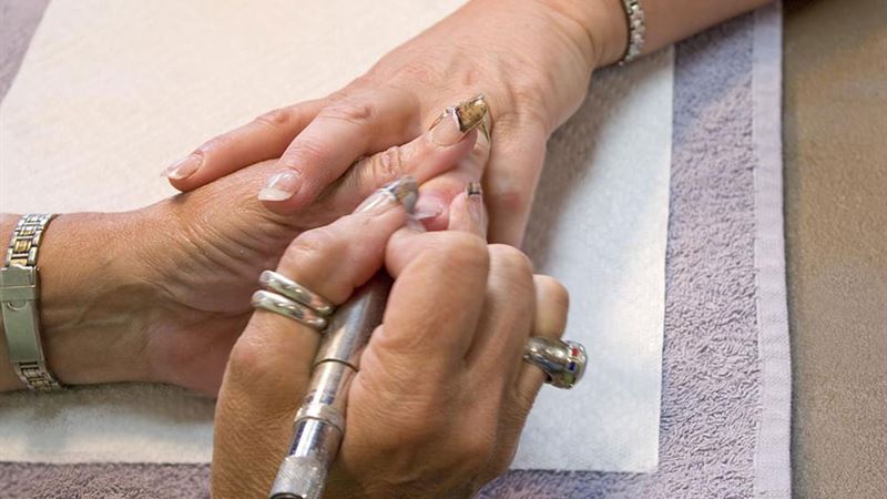 Top 3 Premier Nail Technician Training Programs for Aspiring Artists
