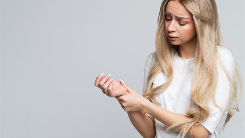 Understanding and Managing Hand Numbness: Causes, Treatments, and Preventive Tips