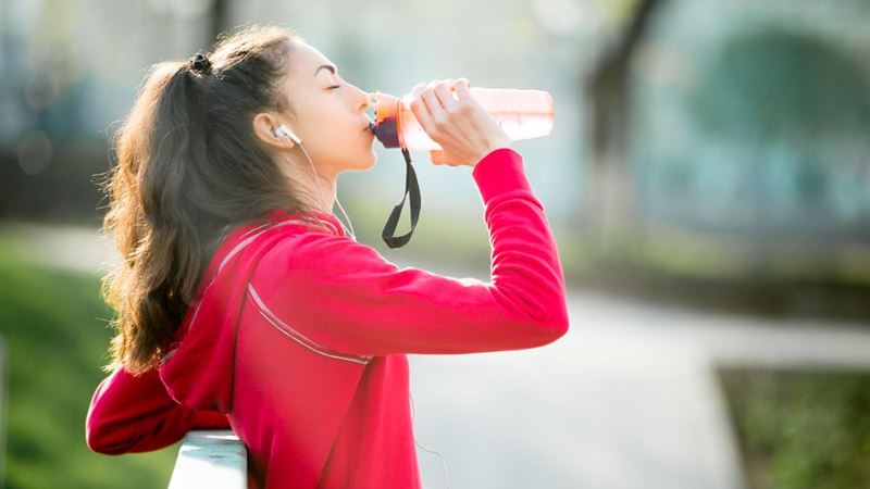 Selecting the Right Commercial Electrolyte Drinks for Optimal Hydration and Safety