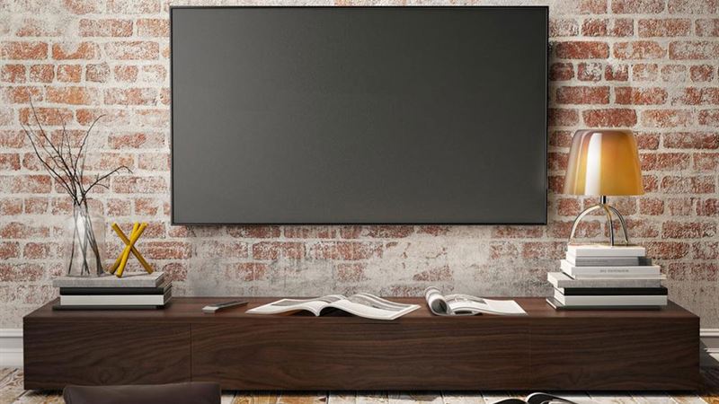 Top Reasons to Opt for a 63-Inch Smart Television for Your Home Entertainment