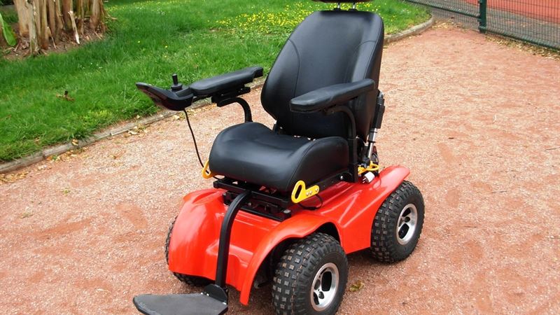 Comprehensive Guide to Electric Wheelchairs: Features, Benefits, and Selection Tips