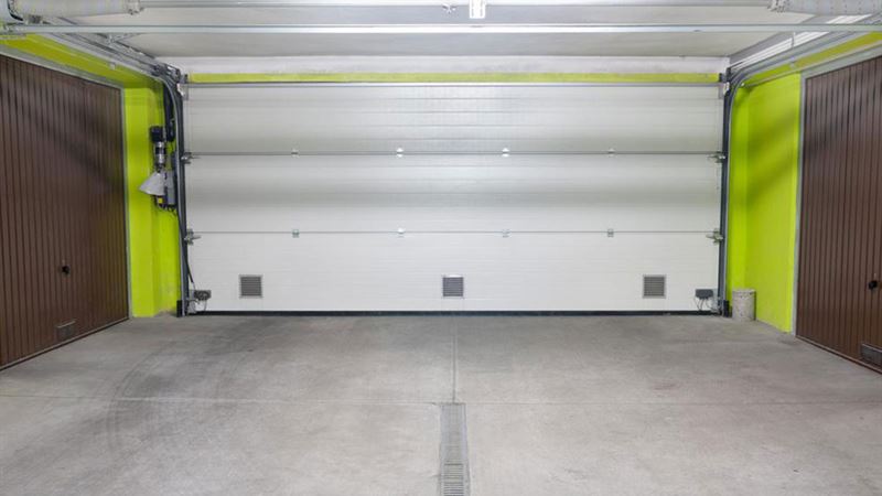 Essential Tips to Guarantee Safe Operation of Your Garage Door