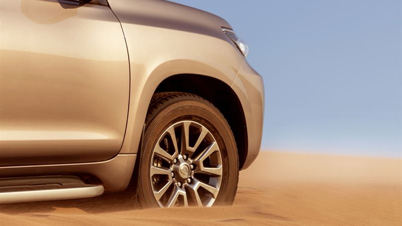 Ultimate Guide to the Jeep Grand Cherokee Trackhawk: Features, Performance, and Pricing