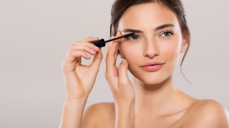 Ultimate Guide to Top Eyelash Mascara Brands: Price Ranges and Key Features