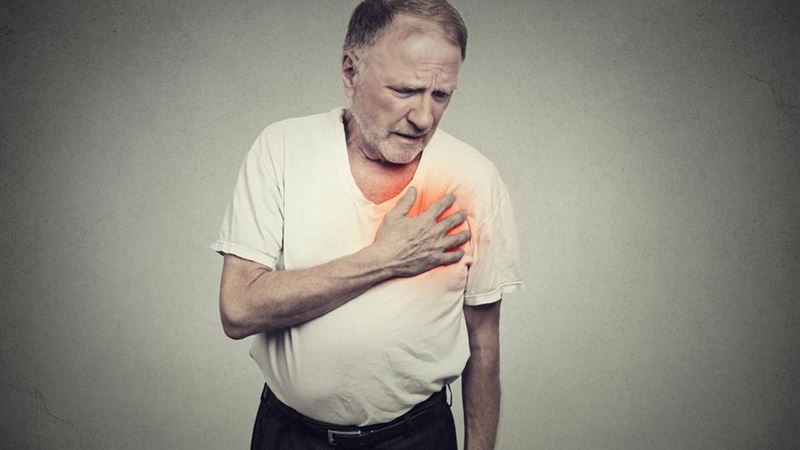 Comprehensive Guide to Recognizing and Managing Heartburn: Symptoms, Causes, and Effective Remedies