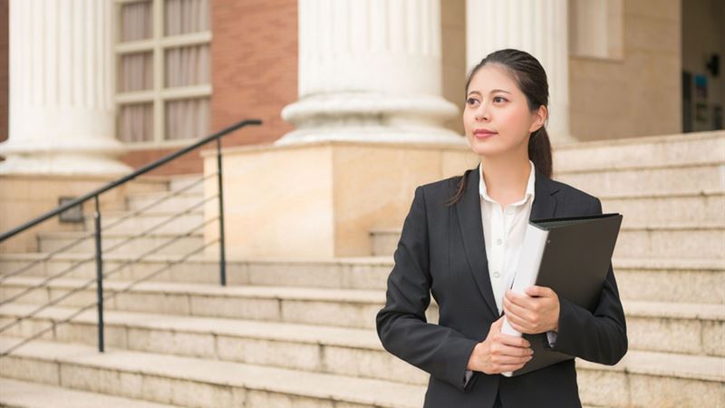 Essential Guide to Hiring the Right Tax Attorney: What to Consider