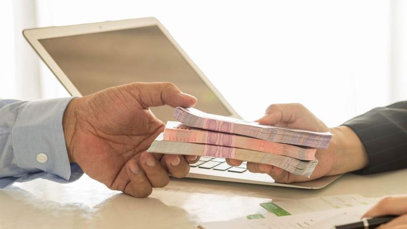 Essential Factors to Consider Before Taking Out a Cash Loan