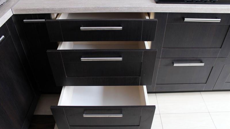 Comprehensive Guide to Metal Storage Cabinets: Uses, Features, and Customization