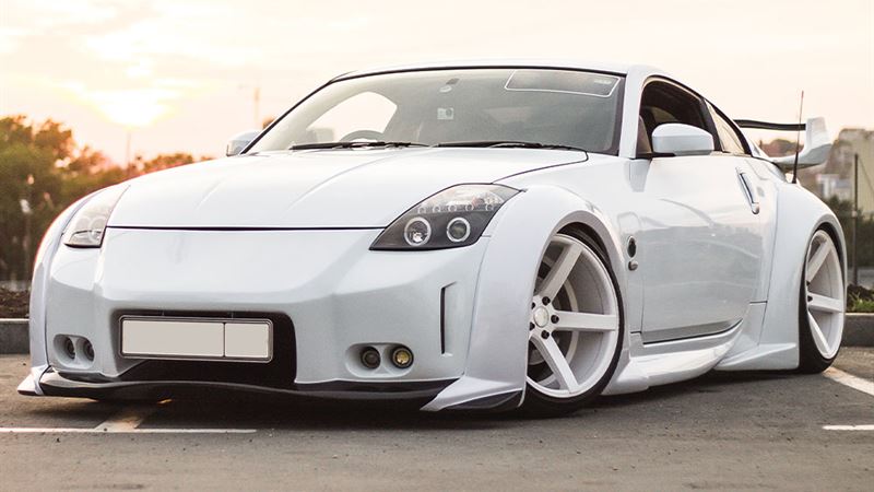 Comprehensive Overview of the Nissan 350Z: Performance, Features, and Legacy