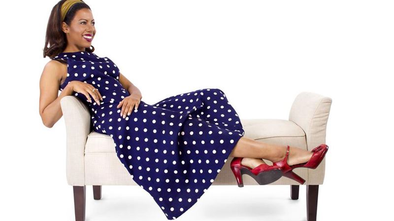 Comprehensive Guide to Chaise Lounges: History, Materials, and Practical Uses