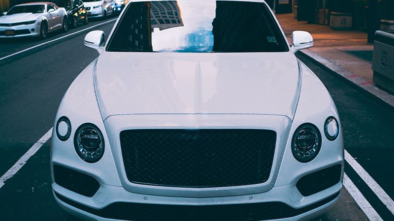 Explore the Unique Advantages of the Bentley Bentayga SUV