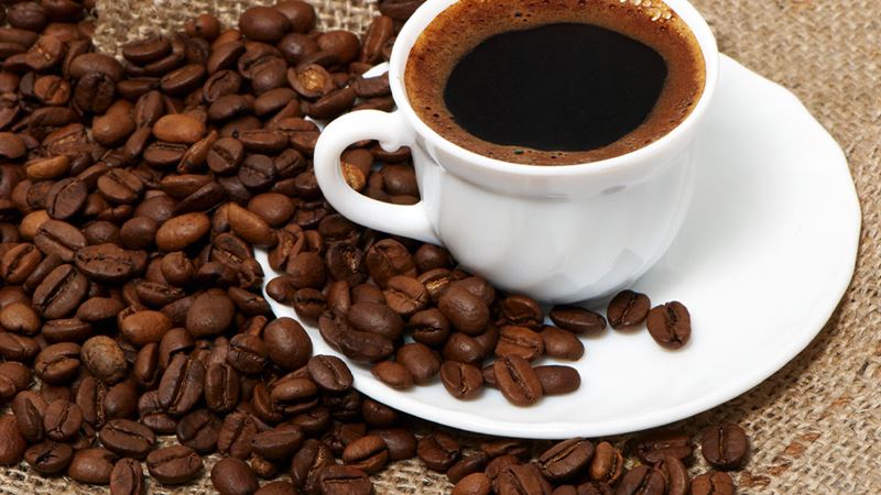 Comprehensive Guide to Foods That Help Manage Anxiety and Avoid Triggers