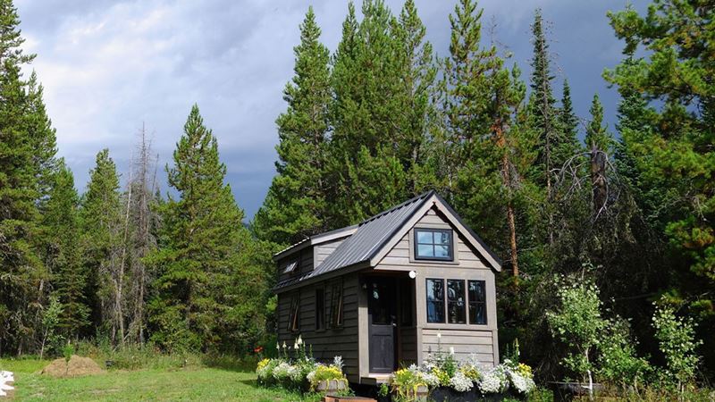 Exploring the Growing Trend of Tiny Homes in Modern Living