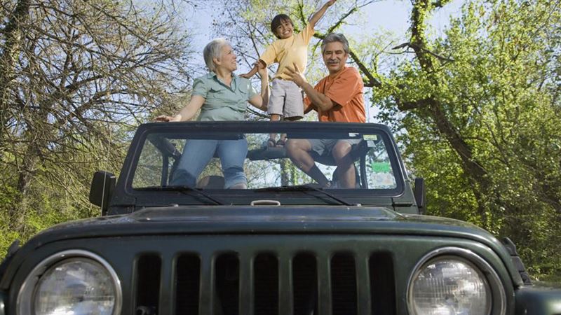 Comprehensive Review of the 2017 Jeep Wrangler: Advantages and Disadvantages