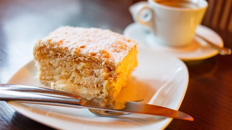 Irresistible Coffee Cake Recipe for Perfect Baking Enthusiasts