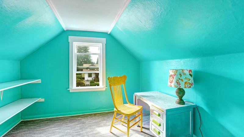 Why Choose Floor Lamps with Built-In Shelves for Your Home Decor