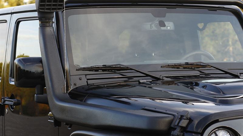 Comprehensive Guide: Features Making the Jeep Gladiator an Ideal Choice for Senior Drivers