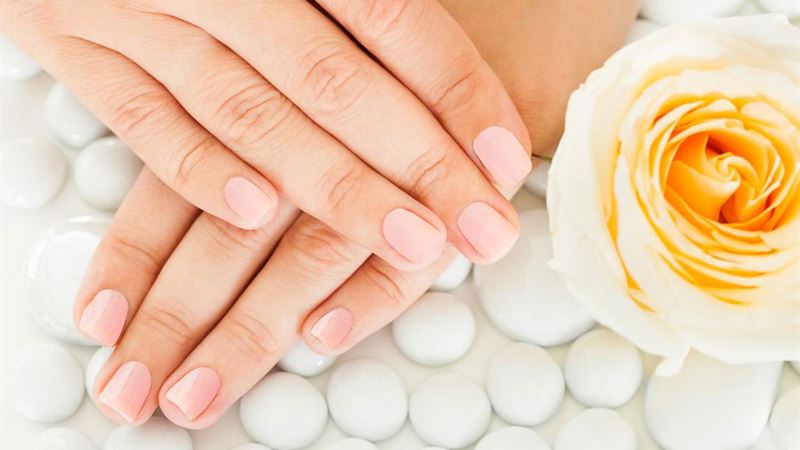 Effective Home Remedies to Brighten and Restore Your Nails