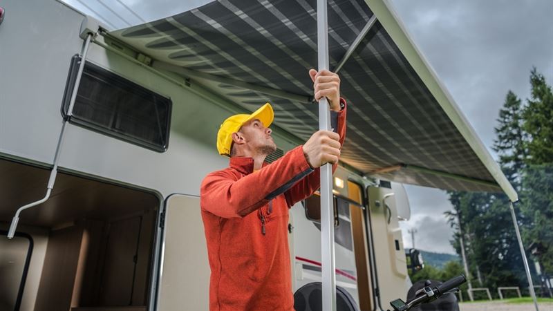 Ultimate Guide to Retractable Awnings: Enhance Your Outdoor Spaces