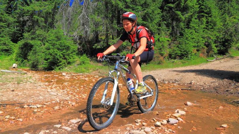 Essential Clothing Tips for Safe and Comfortable Mountain Biking Adventures