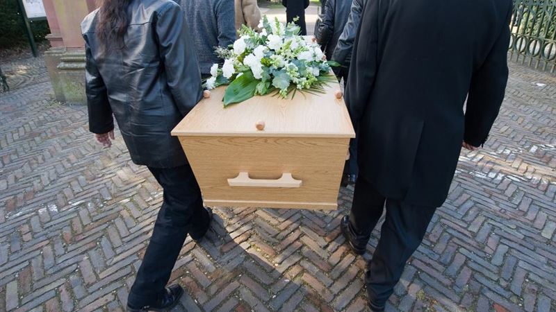 Choosing the Ideal Casket for a Funeral Service: A Comprehensive Guide