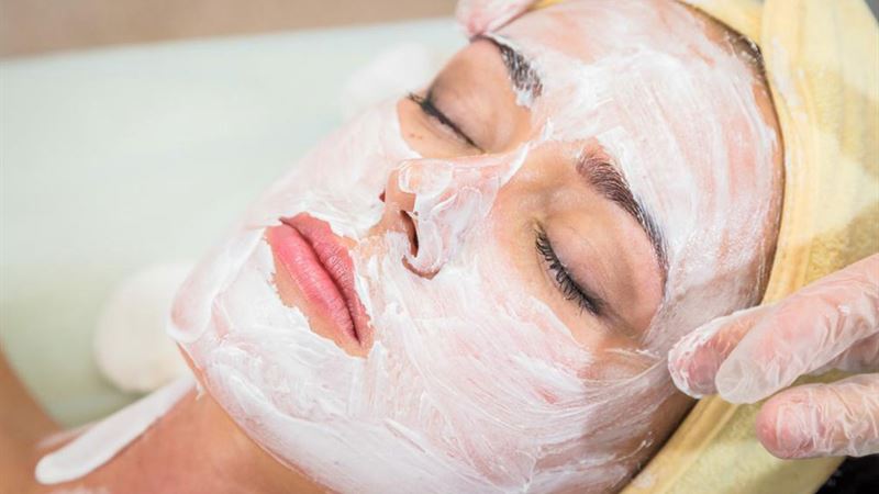 DIY Natural Exfoliating Face Masks for a Radiant Glow