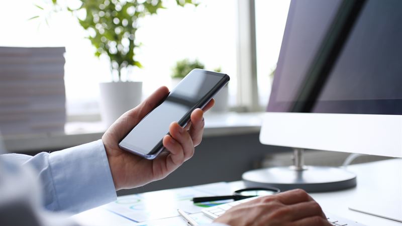 Samsung Galaxy S10 Series: Enhanced Cameras, Stunning Display, and Innovative Features