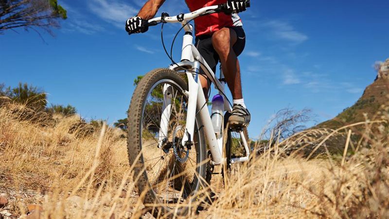 Advantages of Mountain Biking Over Road Cycling: A Comprehensive Guide