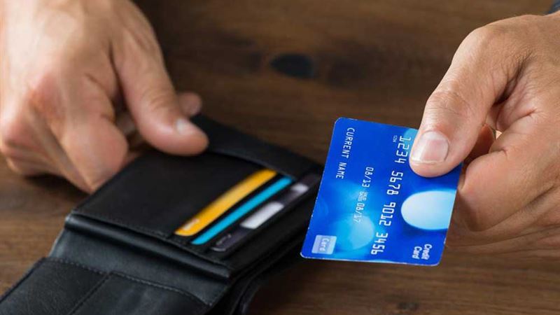 Essential Factors to Consider Before Choosing a Travel Credit Card