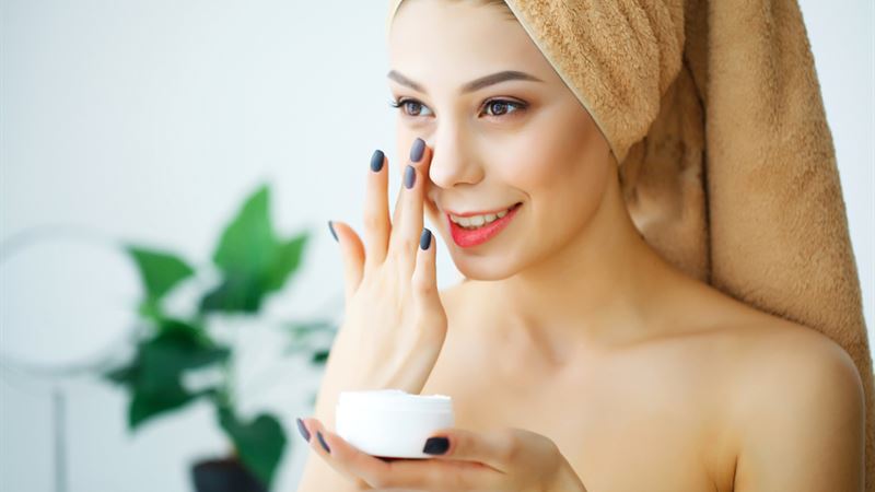Top Natural Home Solutions to Combat Dry Skin Effectively