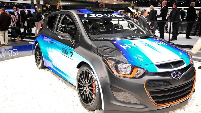 Comprehensive Review of the 2016 Toyota Highlander: Blending Style with Functionality