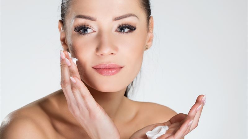 Ultimate Guide to Moisturizers for Dry Skin: Achieve Radiant and Hydrated Skin