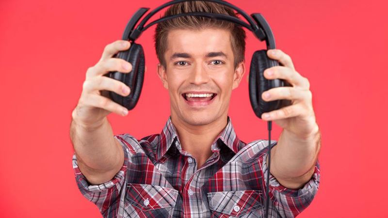 Discover the Advantages of Using Bluetooth Wireless Headphones