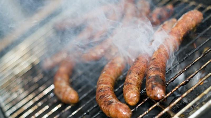 Choosing the Perfect Grill: Stainless Steel vs. Cast Iron for Your Barbecue Needs