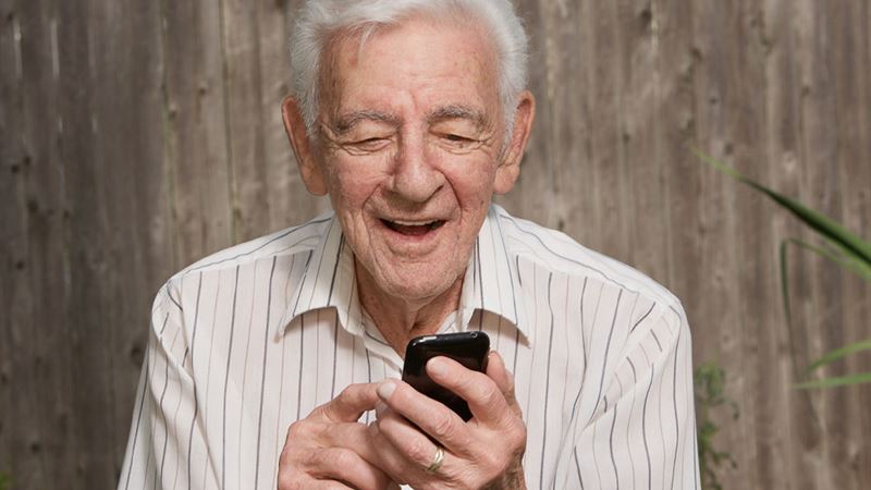 Comprehensive Guide to Choosing the Perfect Cellphone for Seniors