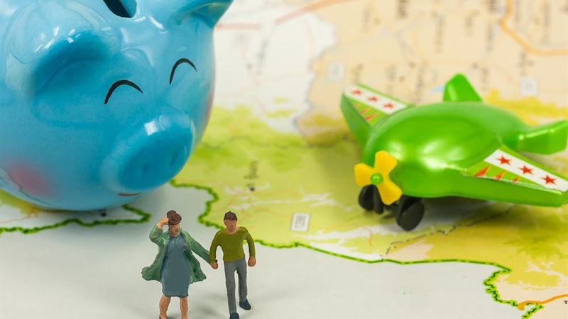 Smart Strategies for Retirees to Economize on Travel Expenses