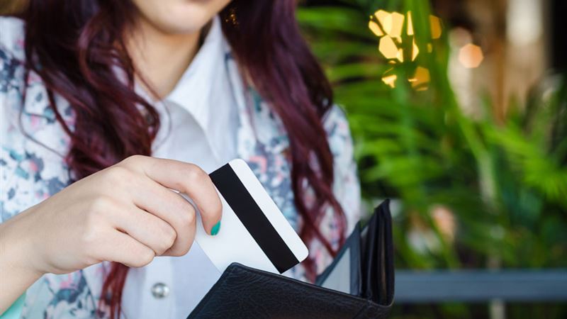 Ultimate Guide to Choosing the Perfect Credit Card: Key Factors to Consider