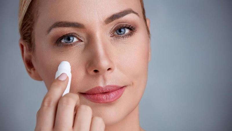 Ultimate Guide to Reducing Under-Eye Dark Circles Naturally