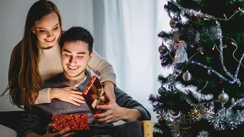 Ultimate Guide to Luxury and Popular Christmas Gifts Available Online