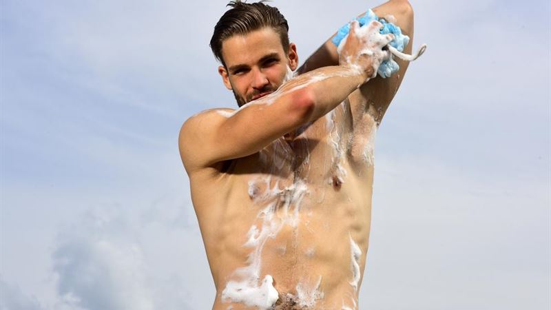 Ultimate Guide to Selecting the Perfect Body Wash for Men in 2024